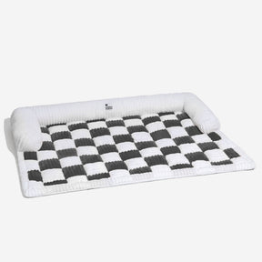 pets : Cream Square Plaid Cozy Dog Mat Furniture Protector Cover in van Pantino