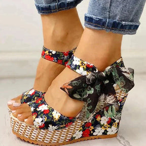 Sandals : Sandalen Dames Zwart - Stijlvolle Handgemaakte Rieten - Perfect voor die op Zoek zijn naar Uniekheid in Zwart van Pantino