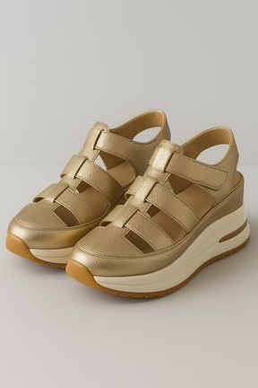 Sandals : Dames Comfortabele Antislip Sandalen - Wit in Goud van Pantino