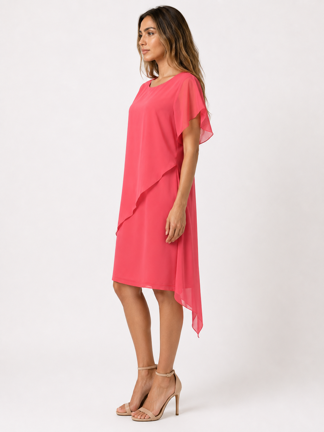 Dress : Dames Mouwloze Polyester Zomerjurk met Asymmetrische Chiffon-Look Overlay in van Pantino