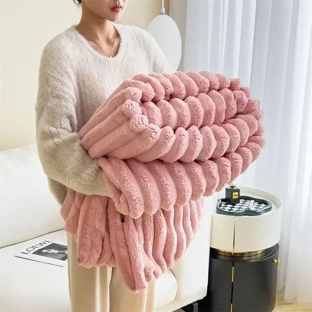 home & garden : Ultime Warme Pluche Deken Sofa - Crème in Roze van Pantino