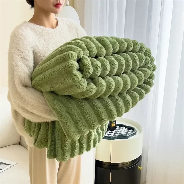 home & garden : Ultime Warme Pluche Deken Sofa - Crème in van Pantino