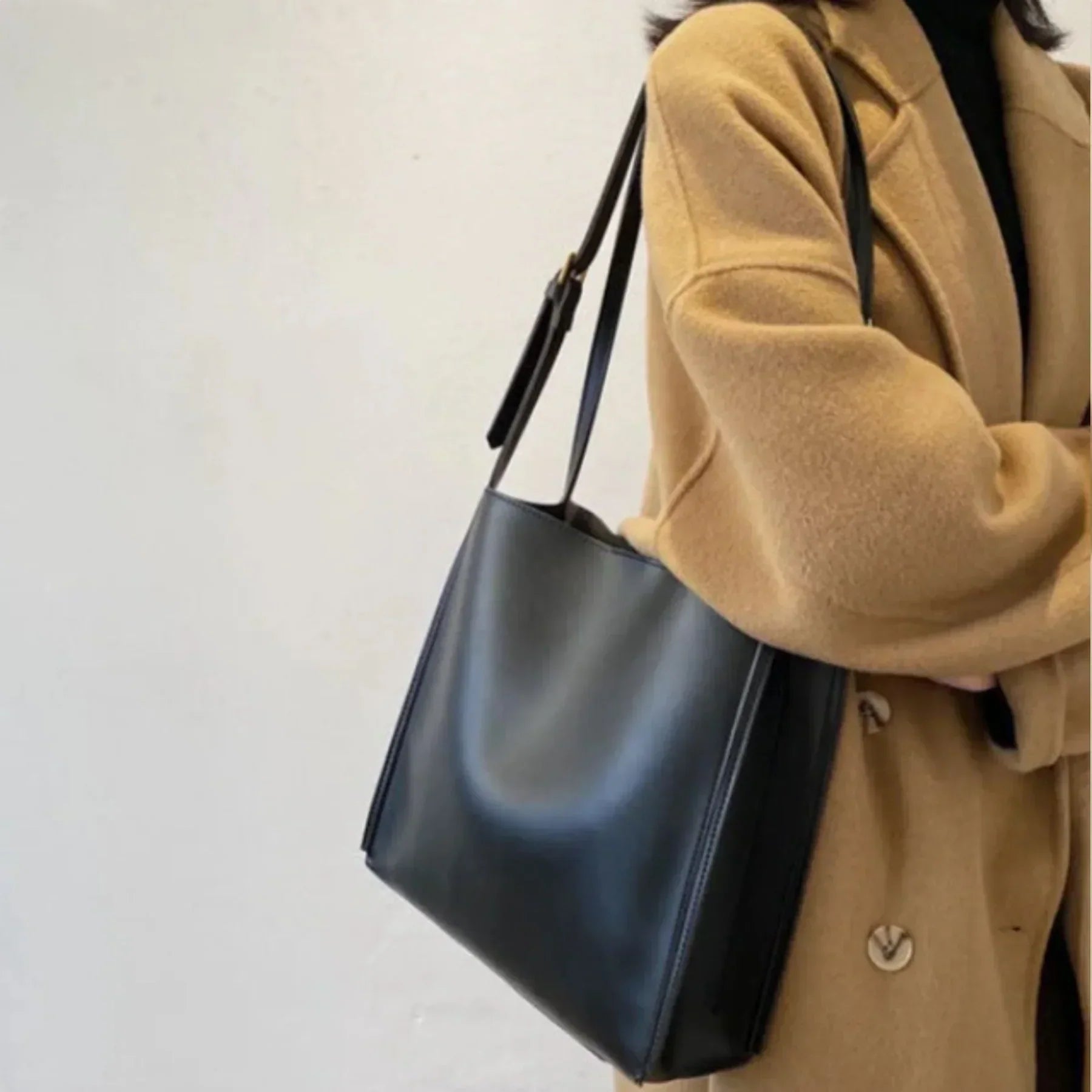 bags : Handtas Dames Zwart - RetroChic - Vintage Stijl in van Pantino