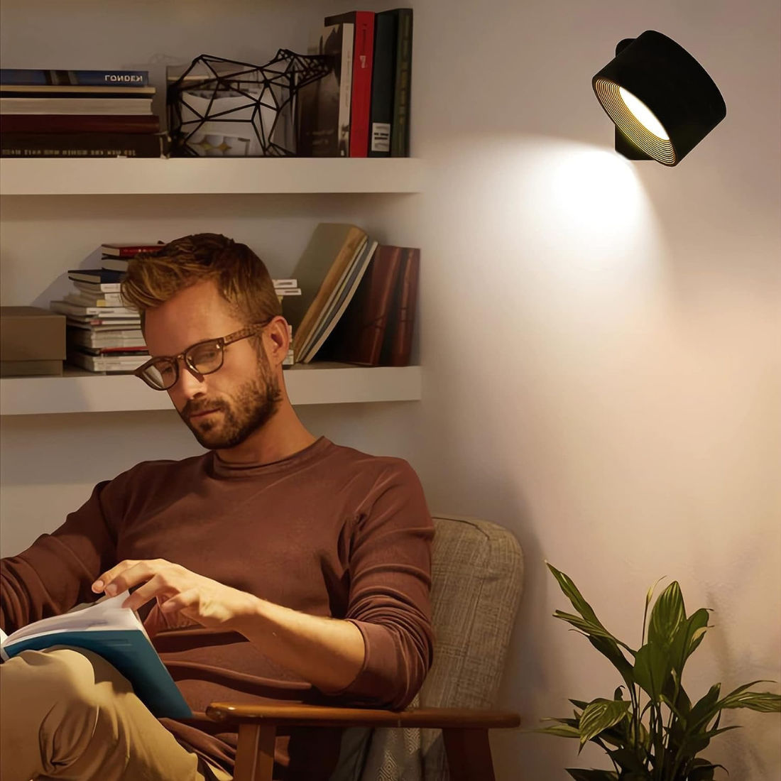 home & garden : 360° Draadloze Oplaadbare Wandlamp - Zwart in van Pantino