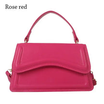 bags : Leren Schoudertas voor Vrouwen met Crossbody-Stijl Dames - Wit in Rozerood van Pantino