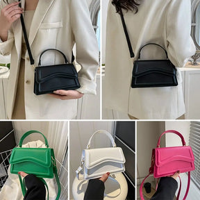 bags : Leren Schoudertas voor Vrouwen met Crossbody-Stijl Dames - Wit in van Pantino