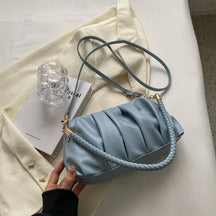 bags : Schoudertas Zwart - Elegante Geplooide in Blauw van Pantino