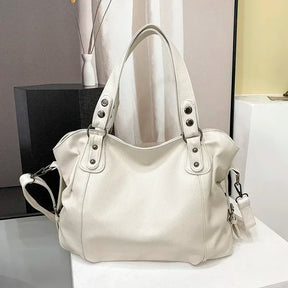 bags : Schoudertas Dames Beige - Leren Hobo- voor in Beige van Pantino