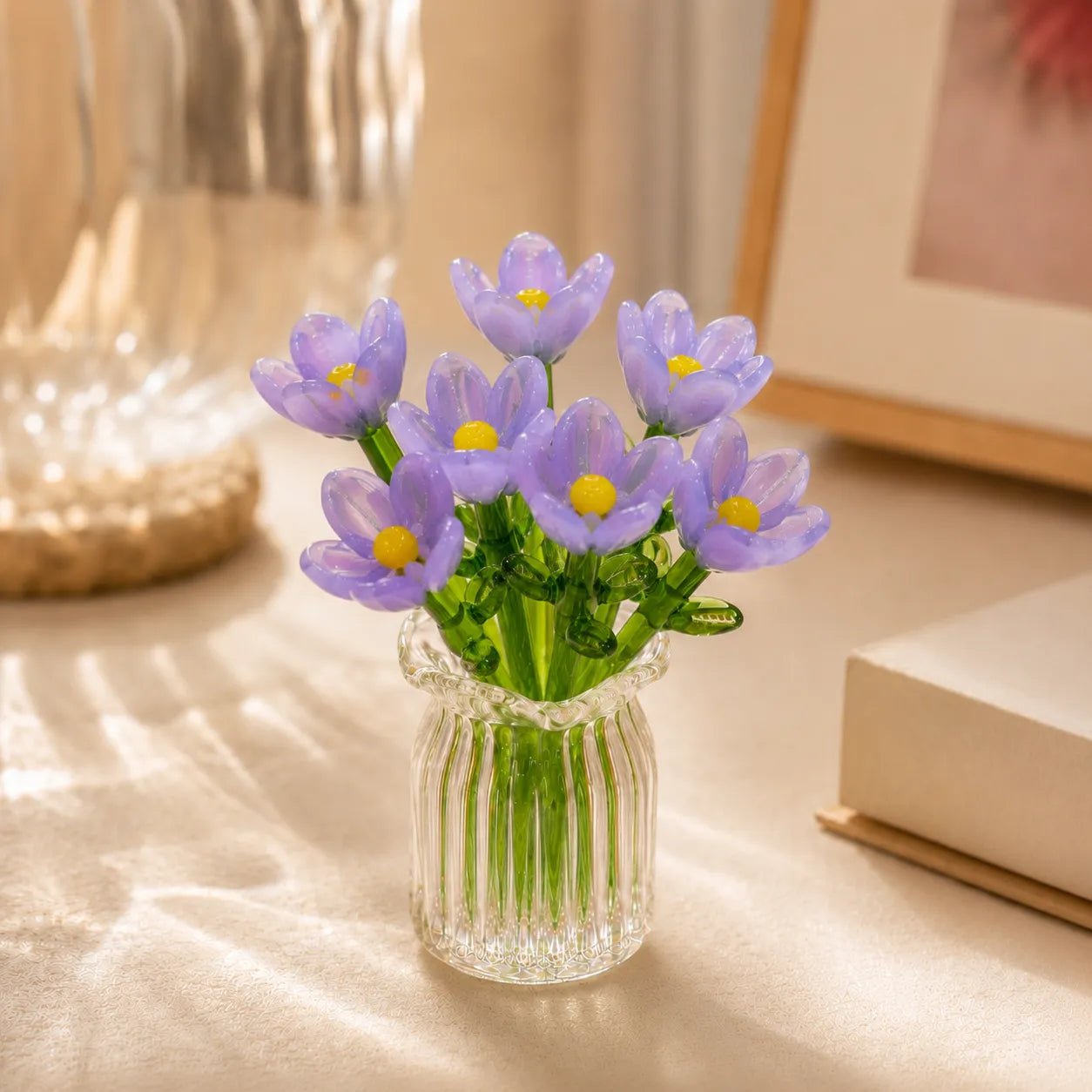 0 : Glazen Bloemenset Handgeblazen Decoratief Compact Onderhoudsvrij in 7 stuks Paarse Set + Vaas van Inovessa