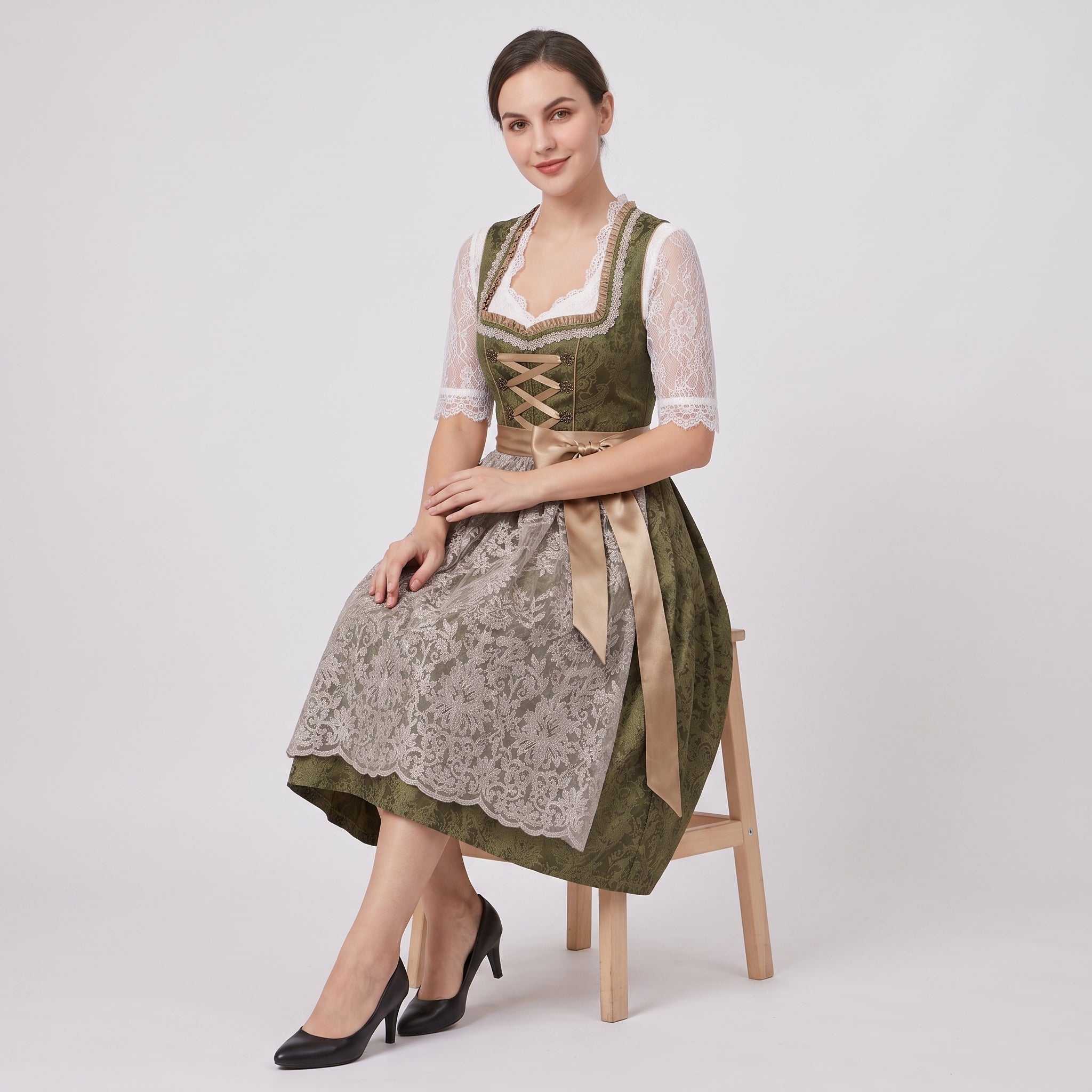Gifts – Seasonal – Oktoberfest : Dames Dirndl Groen - Kanten Mieder, Bloemenstrik in van Steiner-boutique