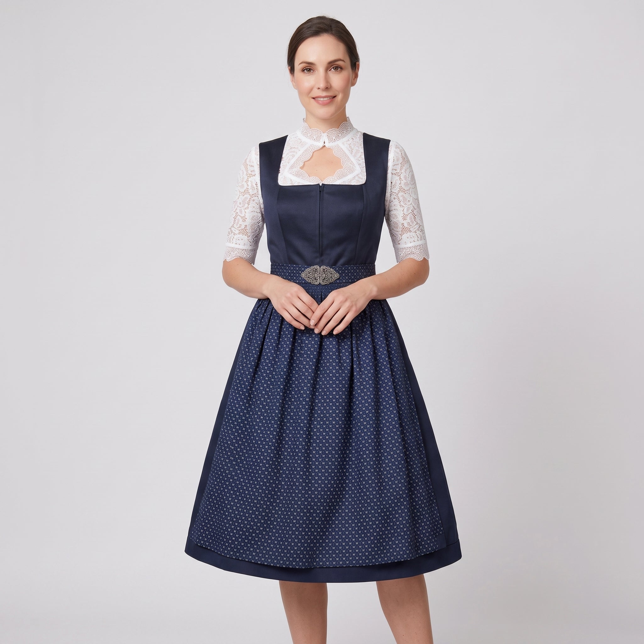 Gifts – Seasonal – Oktoberfest : Dirndl jurk dames - Beiers, elegant kant, marineblauw in van Steiner-boutique