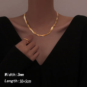 Jewelry Set : Juwelen Set Goud - Visgraat Ketting en Armband - Goudkleurig in van Pantino