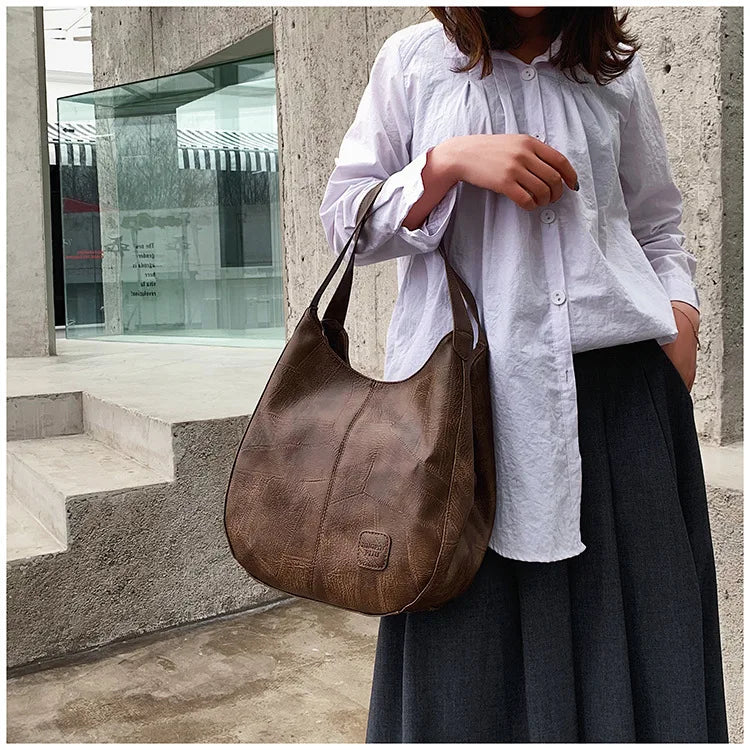 bags : Miranda Handbag coffee - Tas in van Pantino