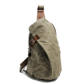 bags : Crossbody tas voor dames, zwart leer, verstelbare riem, ideaal voor dagelijks gebruik in Legergroen van Pantino