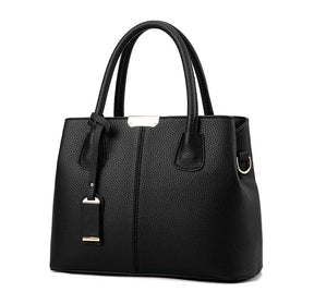 bags : Leren handtas Emily voor dames, zwart, ideaal voor dagelijks gebruik en avondjes uit. in van Pantino