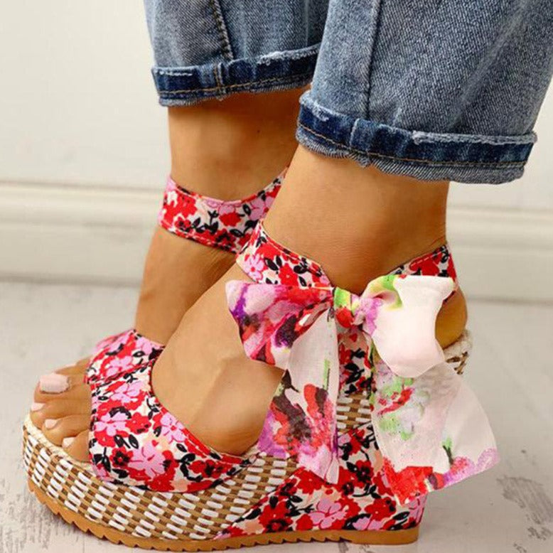 Sandals : Sandalen Dames Zwart - Stijlvolle Handgemaakte Rieten - Perfect voor die op Zoek zijn naar Uniekheid in Roze van Pantino