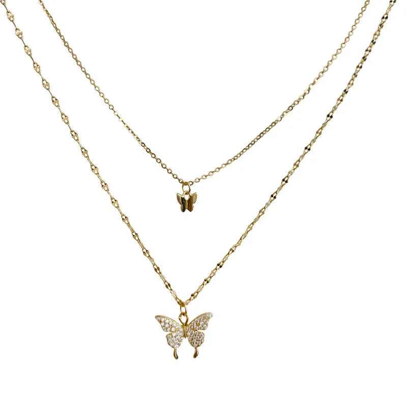 Layered Necklace : Gelaagde Ketting Zilver - Vlinderhanger Kristallen Elegant - Zilver in van Pantino