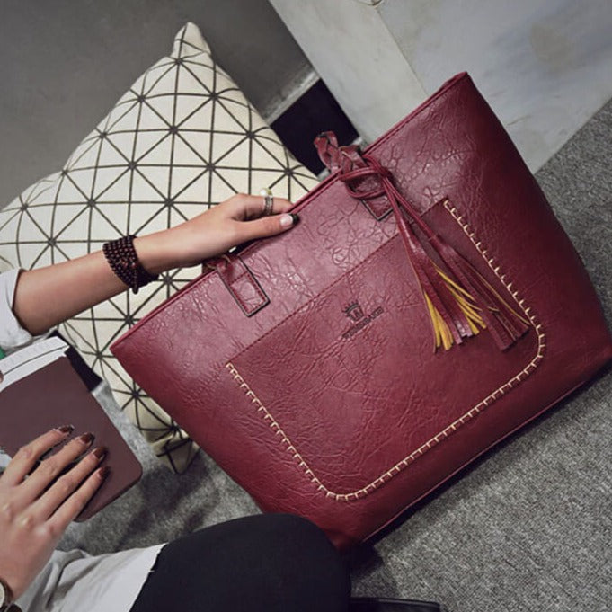 bags : Leren Schoudertas voor Dames Leer - Wijn Rood in van Pantino