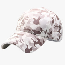 Baseball Cap : Baseballpet Zwart - Elegant en Comfortabel - Camouflage Suède voor Elke Look in wit Verstelbaar van Pantino