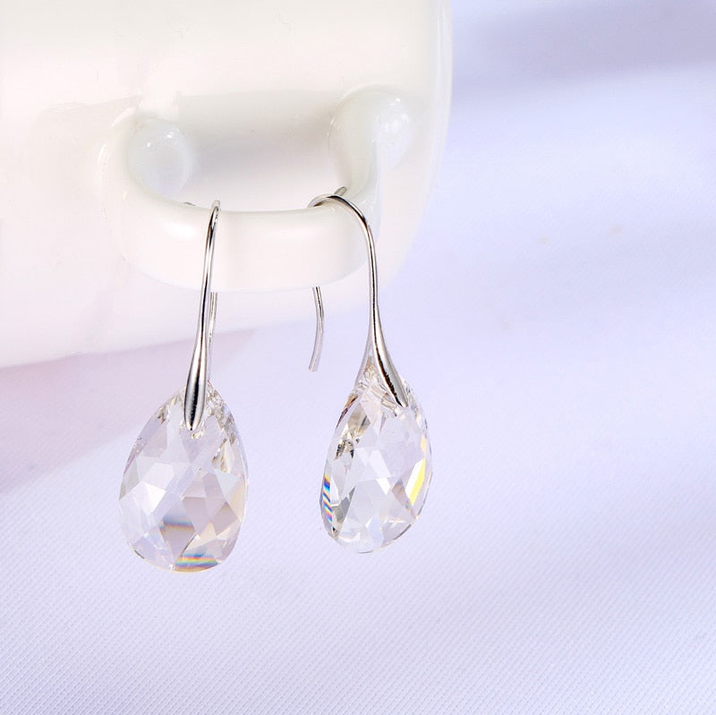 Earrings : Oorbellen Dames Zilver - Teardrop Kristal in van Pantino