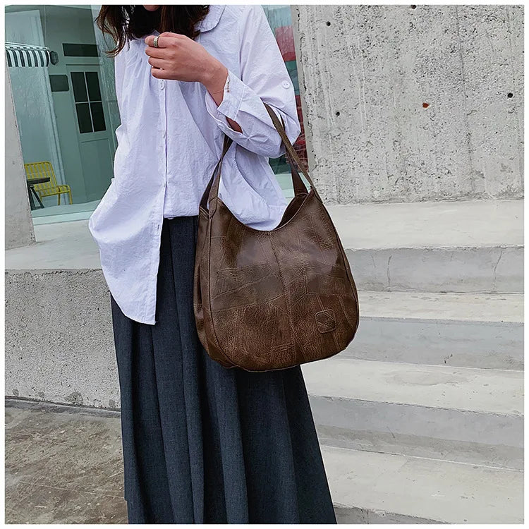 bags : Miranda Handbag coffee - Tas in van Pantino
