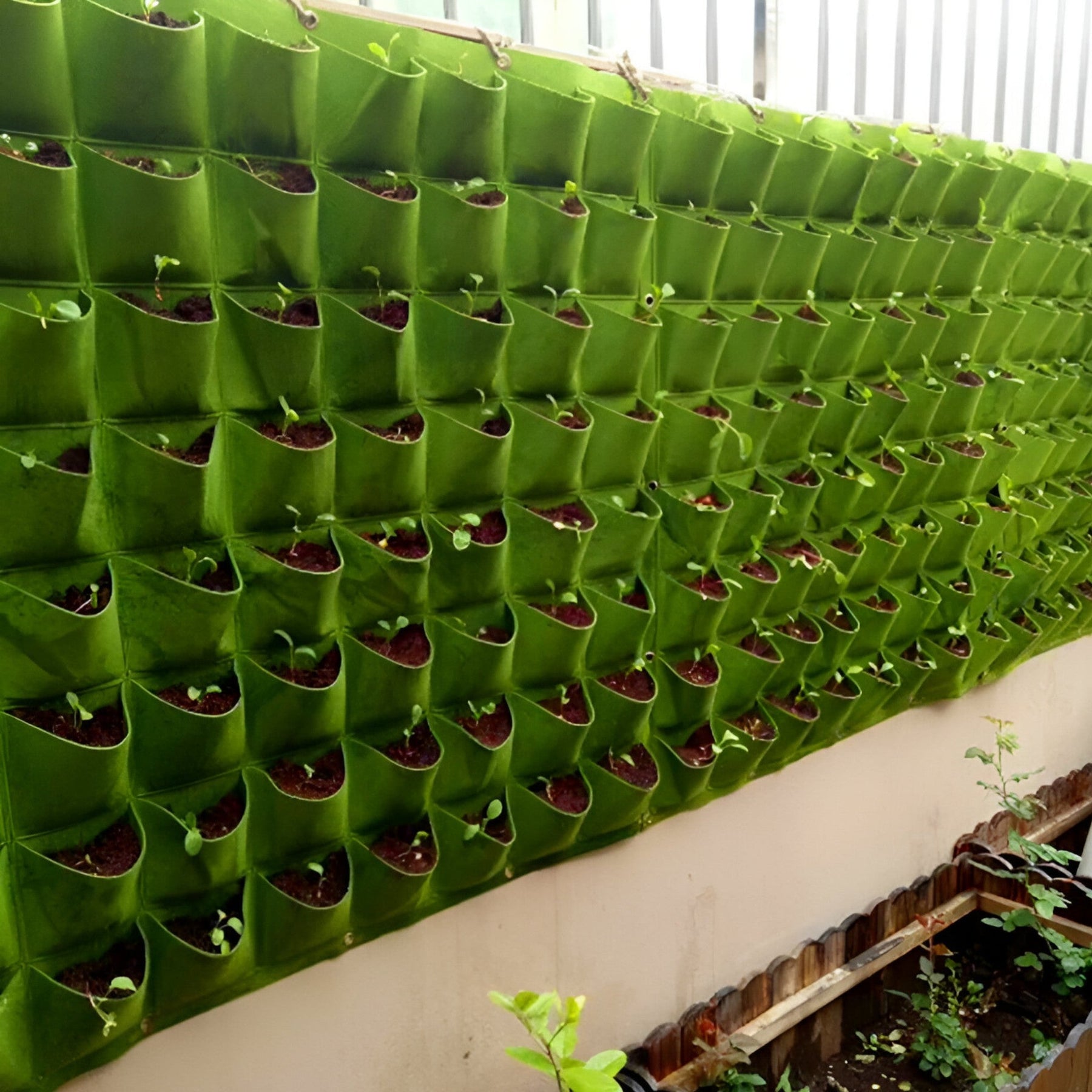 home & garden : Hangende Tas voor de Tuin - Voor Hangplanten en Buitengebruik 2 Groen Raster in van Pantino