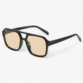 Sunglasses : Vintage Vierkante Zonnebril Dames Zwart - Stijlvolle Oogbescherming - UV400 in Koffie van Pantino