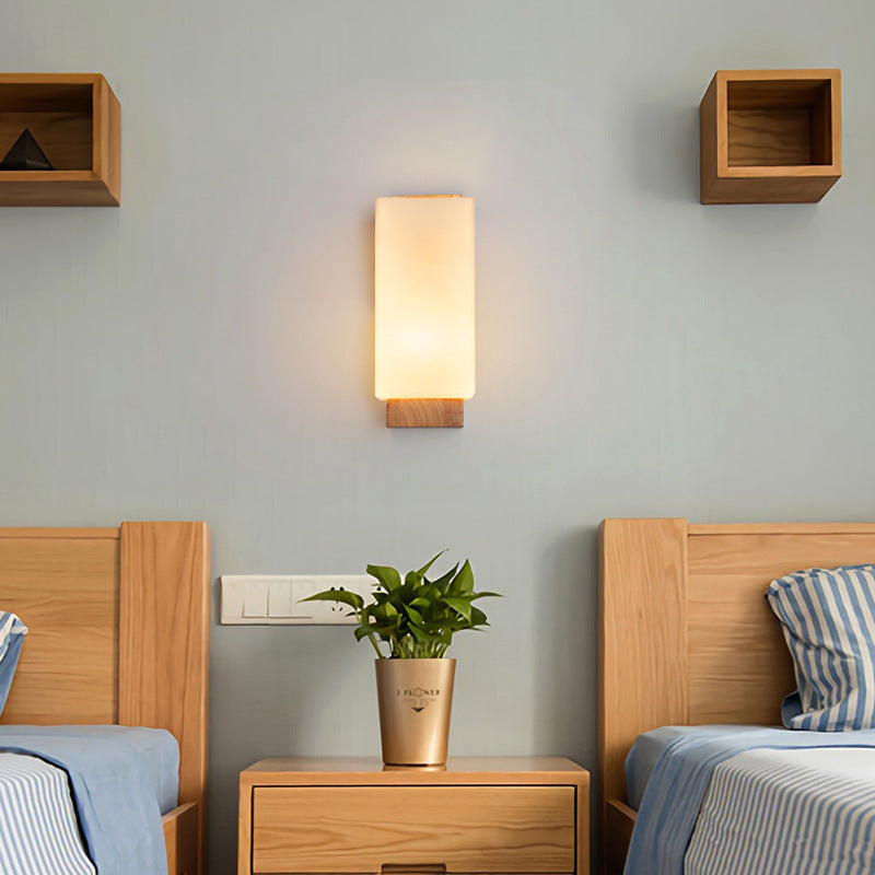 Wandlamp met Rechthoekig Houten Kader en Glazen Kap
