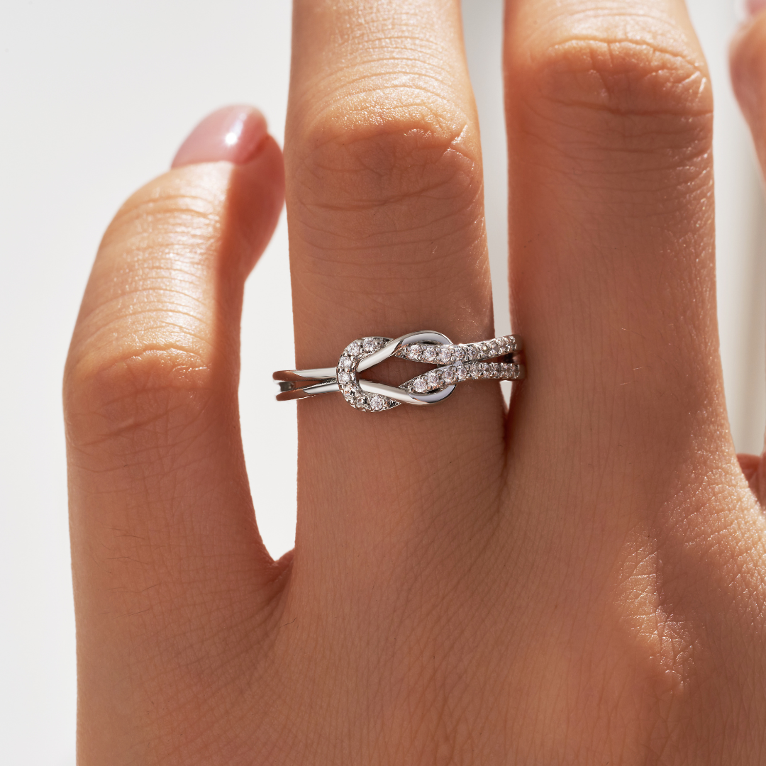 Ring : Knoopring Dames - Minimalistisch Versiersel - Metaal in van Pantino
