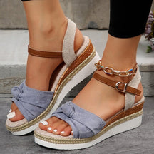 Sandals : Dames Sandalen - Orthopedisch Ontwerp voor Ultiem Comfort en Verfijnde Stijl - Roze in Grijs van Pantino