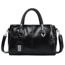 bags : Leren Damestas LuxeLeather - Ruime Bruine Schoudertas van Echt Leer, Groot Formaat in Zwart van Pantino