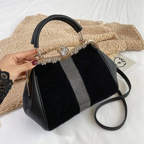 bags : Vintage Fluwelen Handtas Dames - Magneetsluiting Elegant - Fluweel in van Pantino
