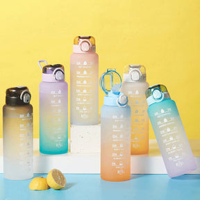 other : Motivatie Waterfles - Met Deze Fles Haal Je Altijd Je Drinkdoel - Donkerblauw in van Pantino
