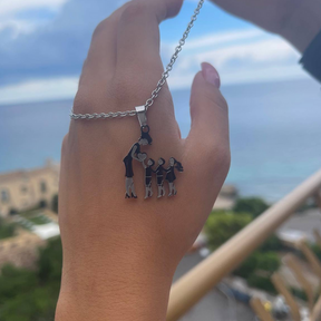 Necklace : ForeverTie Armband Dames - Symbool van Eeuwige Liefde - RVS in Moeder en 2 Zonen en 1 Dochter van Pantino