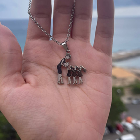 Necklace : ForeverTie Armband Dames - Symbool van Eeuwige Liefde - RVS in Moeder en 3 Dochters van Pantino