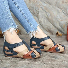 Sandals : Luxe Comfort Zijden Sandalen Dames - Elegante Sandalen voor Verfijnde Stijl en Gemak - Bourgondischrood in van Pantino