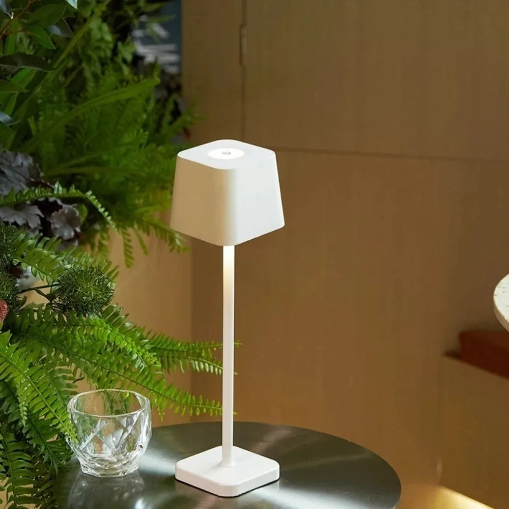 gadgets : Draadloze Tafellamp - Bruin in van Pantino