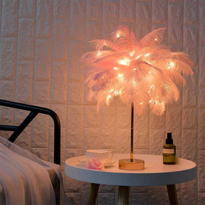 home & garden : Ostrich Nachtlampje - Excentrieke Lamp met Veren & Rosegouden Voet - Roze in van Pantino