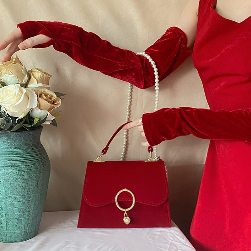 bags : Fluwelen Schoudertas met Ringsluiting Dames Rot in van Pantino