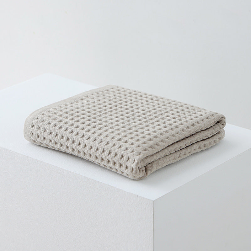 home & garden : Zilveren Ion Handdoek - Zacht Huidvriendelijk Hygiënisch - Microvezel in Beige van Pantino