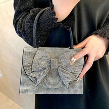bags : Clutch Dames Zwart - Verfraaid Kristallen Strik Avond - Stof in Zwart van Pantino