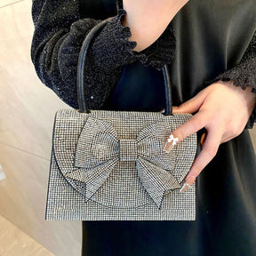 bags : Clutch Dames Zwart - Verfraaid Kristallen Strik Avond - Stof in Zwart van Pantino