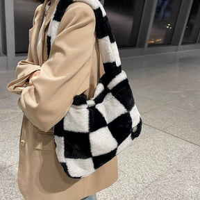 bags : Pluche Dambord Draagtas Zwart - Grappig Speelgoed Cadeau - Pluche in Zwart dambord van Pantino
