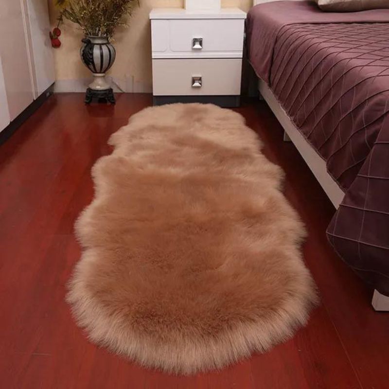 home & garden : Pluche Schapenvacht Tapijt - Luxe Ultiem Knus Gevoel - Polyester in Bruin van Pantino