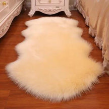 home & garden : Pluche Schapenvacht Tapijt - Luxe Ultiem Knus Gevoel - Polyester in Beige van Pantino