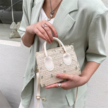 bags : Gevlochten Handtas Dames Beige - Bloem Accenten Bohemian - Stro in Beige van Pantino