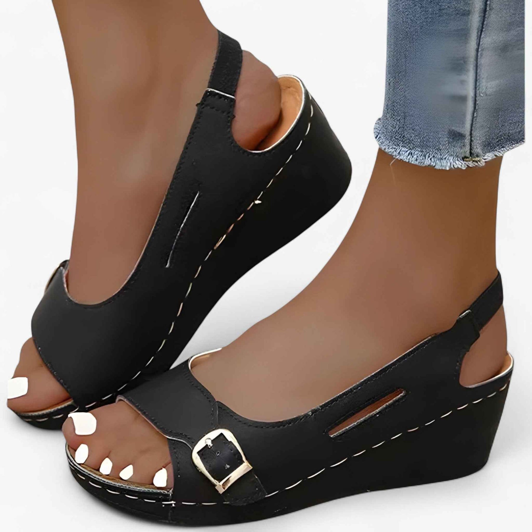 Sandals : Comfortabele Dames Sandalen van Zwart Leer met Lage Sleehak - Ideaal voor de Zomer in van Pantino