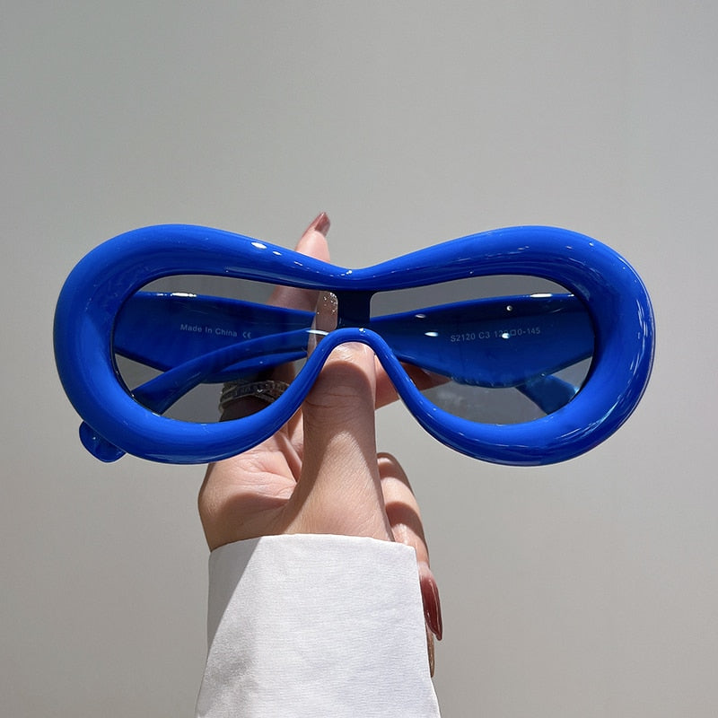 Sunglasses : Zonnebril Wit - Futuristisch Ovaal Slank Ontwerp - Kunststof in Blauw van Pantino