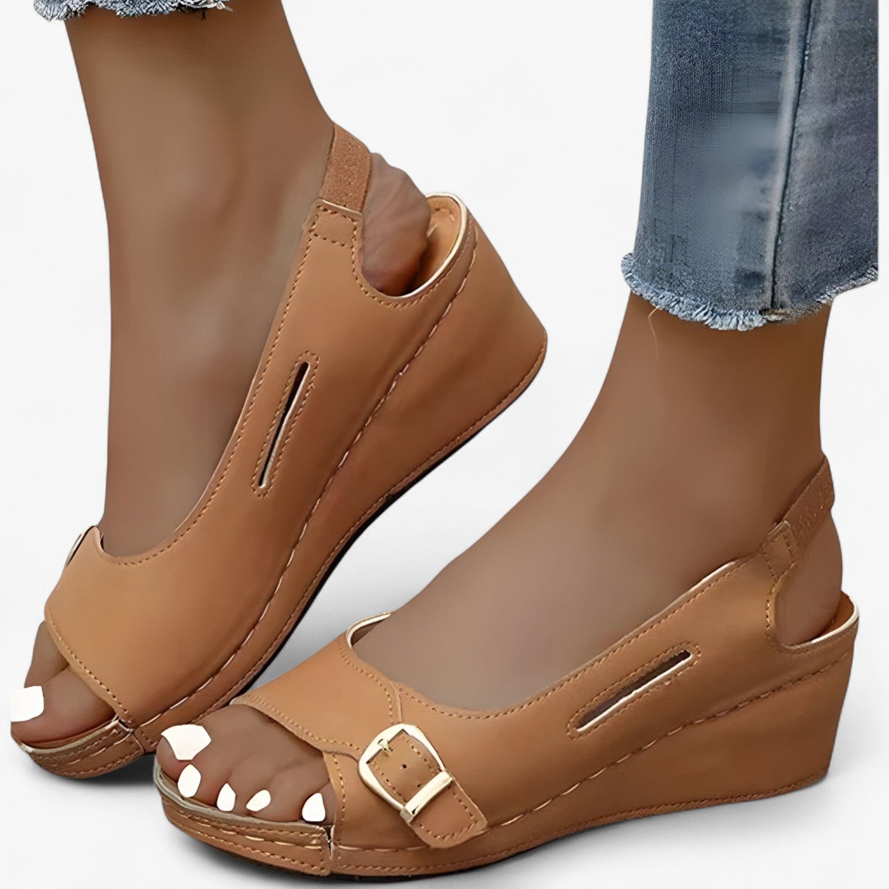 Sandals : Comfortabele Dames Sandalen van Zwart Leer met Lage Sleehak - Ideaal voor de Zomer in van Pantino