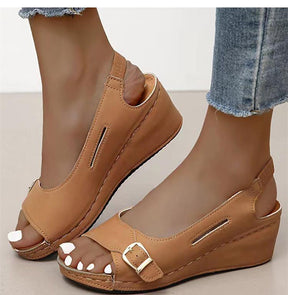Sandals : Sandalen Dames Bruin - Koele Outdoor - Brengt Comfort en Koelte naar Elke Buitenactiviteit in Bruin van Pantino